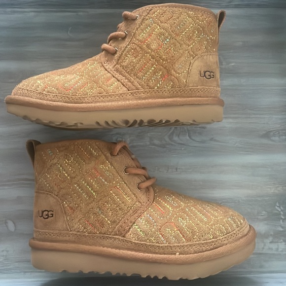 UGG | Shoes | Ugg Neumel Graphic Stitch 